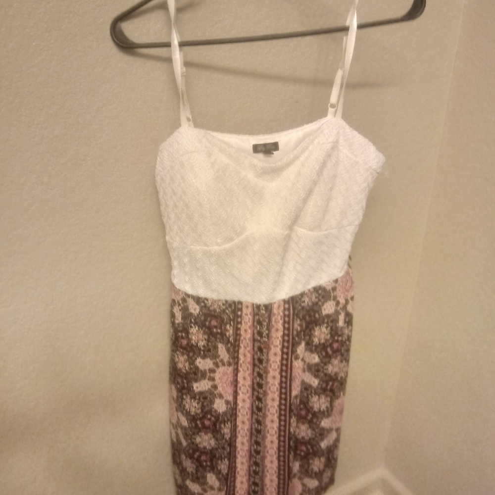 Dress - Picture 3 of 3